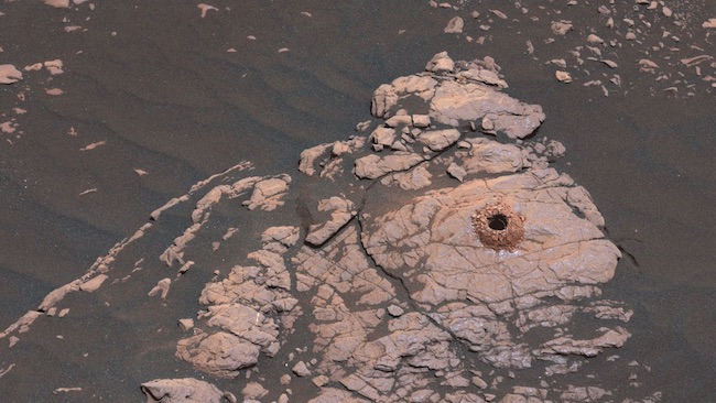 Aberlady, area bantalan tanah-liat yang digali oleh Curiosity. Kredit: NASA/JPL-Caltech/MSSS